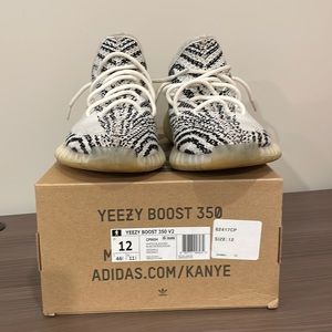 Yeezy 350 zebra